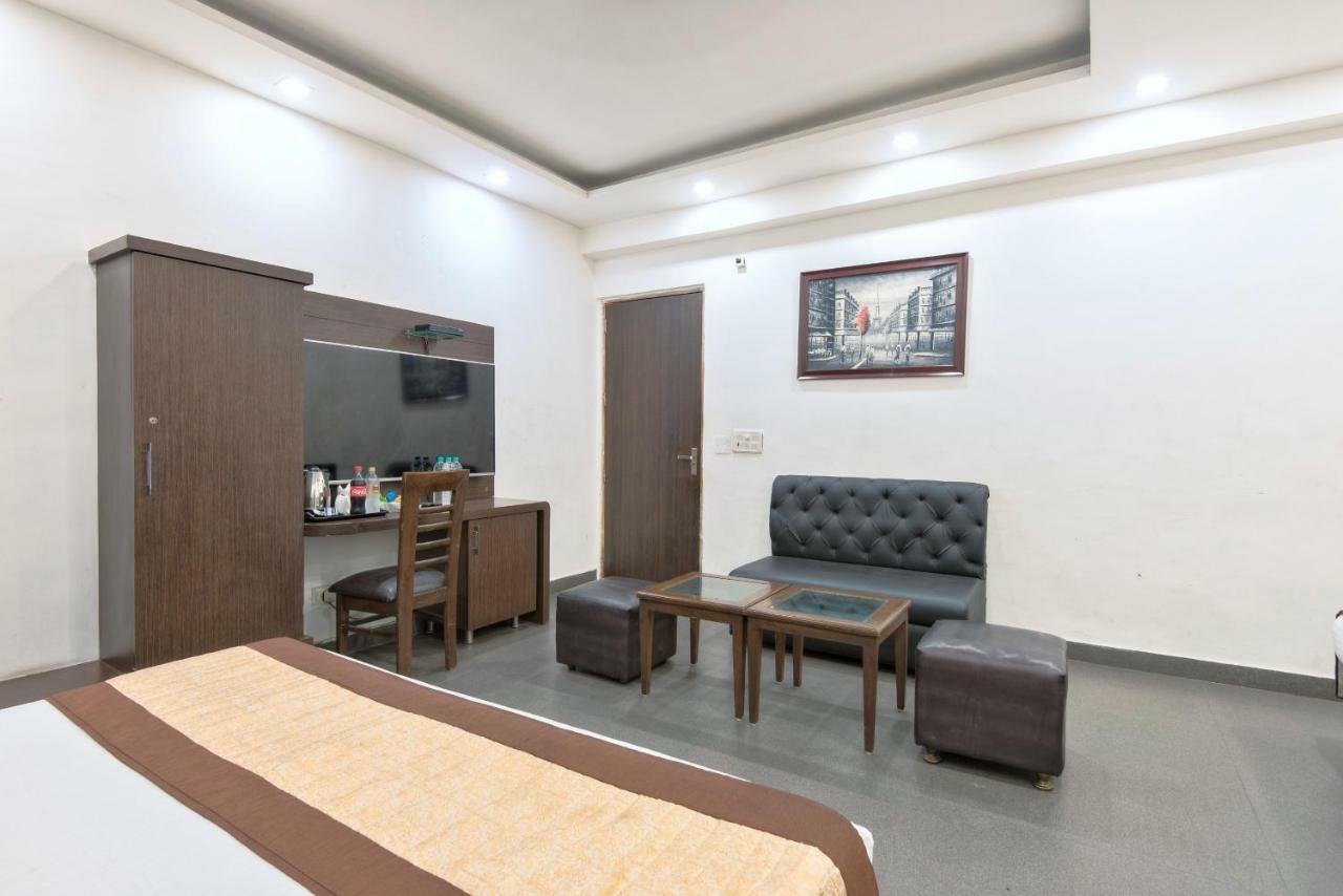 Hotel La Vista Delhi Ngoại thất bức ảnh